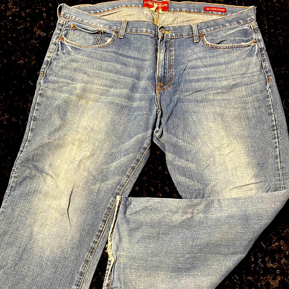 LUCKY BRAND red tag vintage straight leg Jeans. Please see pictures.